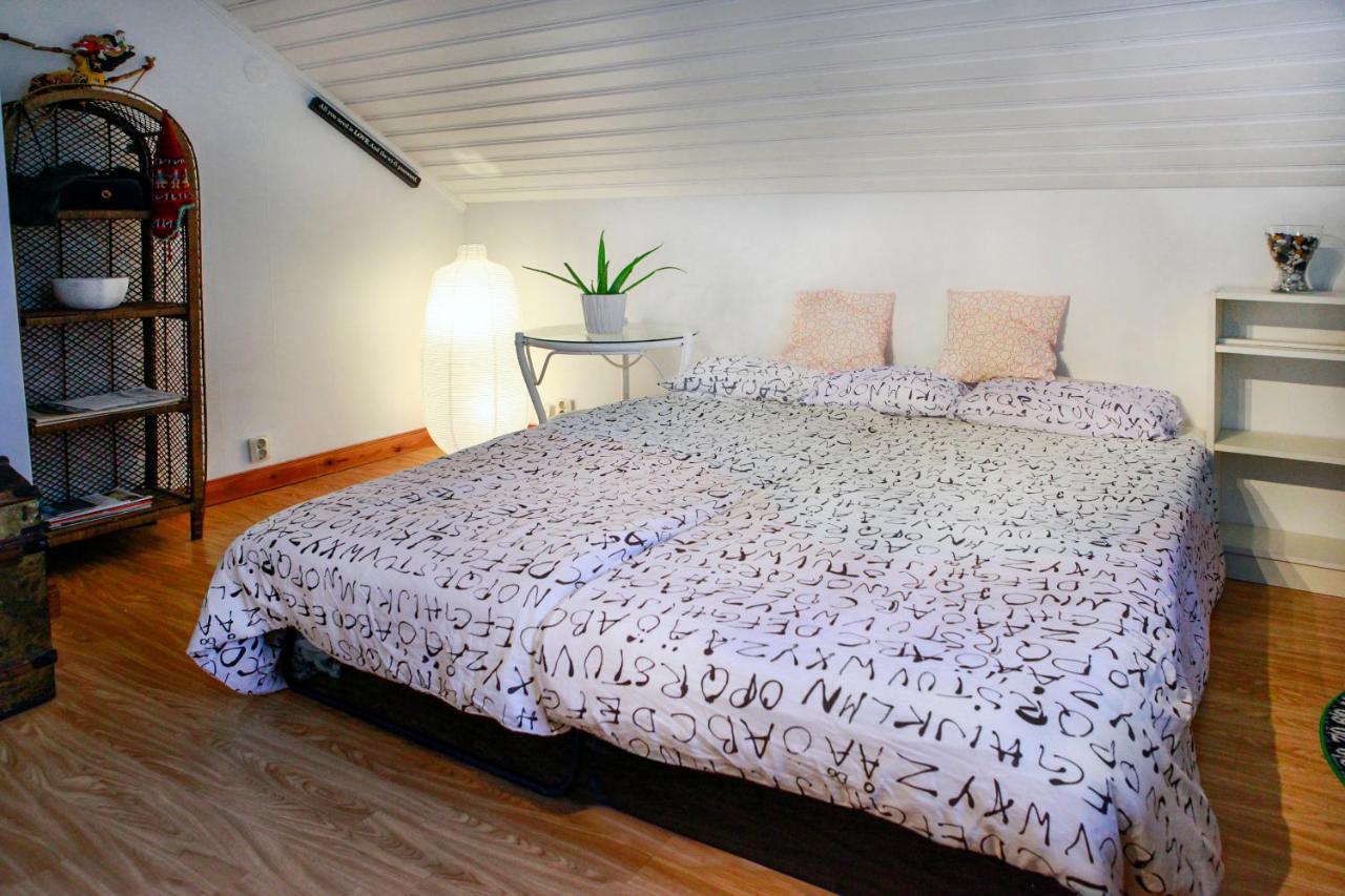 The Cozy Little House Bed and Breakfast Motala Esterno foto